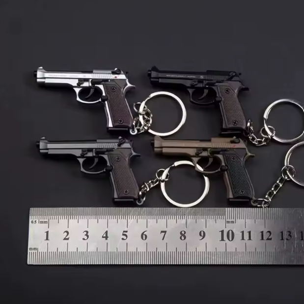 1:4 Mini 92F Metal Toy Gun Model Alloy Keychain Detachable Look Real Collection Impressive Birthday Christmas Gifts for Adult