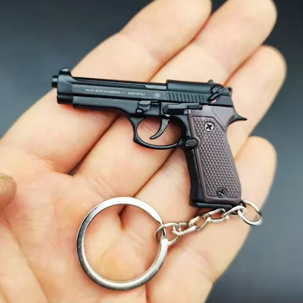 1:4 Mini 92F Metal Toy Gun Model Alloy Keychain Detachable Look Real Collection Impressive Birthday Christmas Gifts for Adult