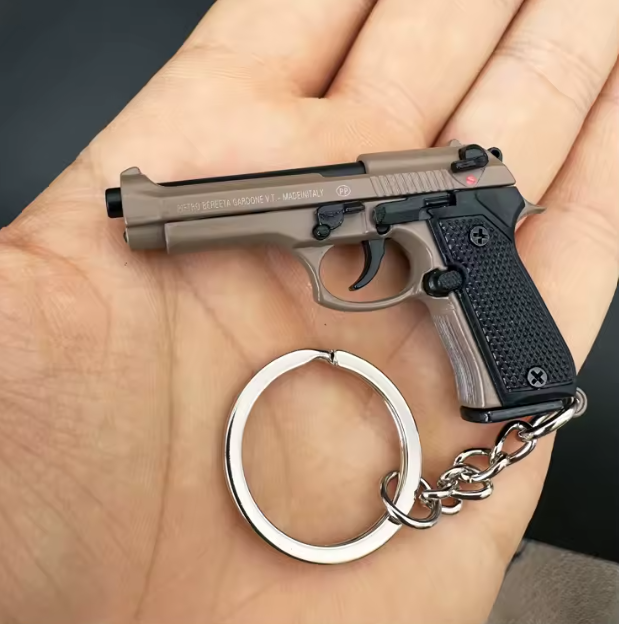 1:4 Mini 92F Metal Toy Gun Model Alloy Keychain Detachable Look Real Collection Impressive Birthday Christmas Gifts for Adult