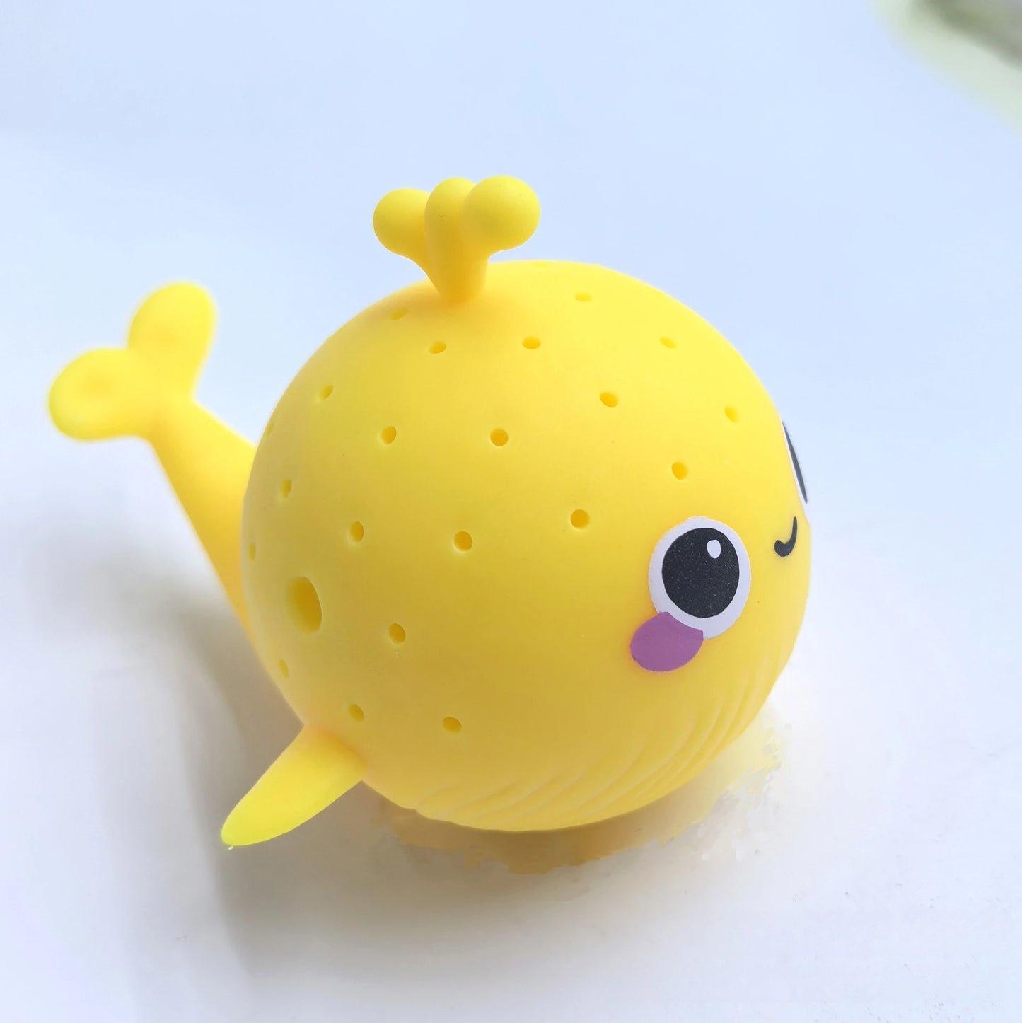 EZ Baby Bath Toys Sponge Water Absorbing Whale Squeezing Stress Relief Toys Summer Swimming Play Water Toy for Children Squishy Kid