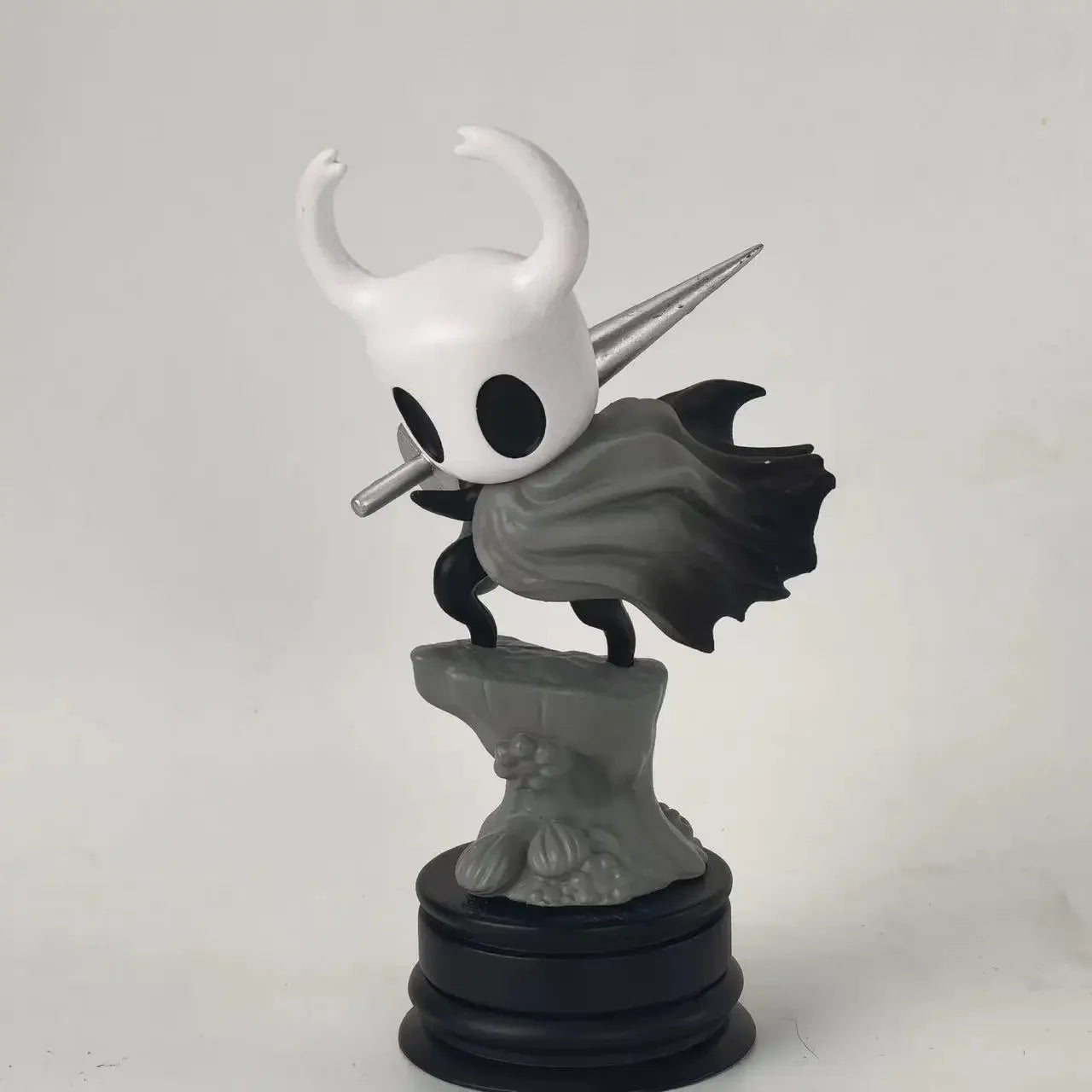 EZ Aixlan Q Version Hollow Knight Figure Hollow Knight 11cm Wholesale PVC Action Figure Amine Christmas Gift Collectible Figurine