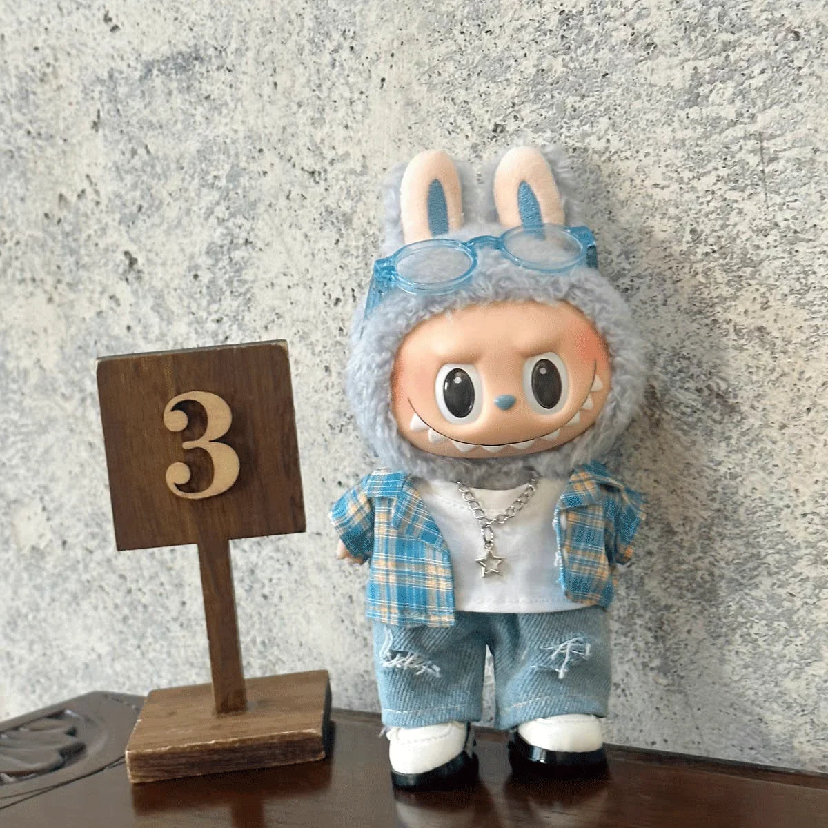 EZ Labubu Summer Shirt & Ripped Jeans - Cool Casual Outfit for 17cm Vinyl Dolls with a Trendy Summer Vibe