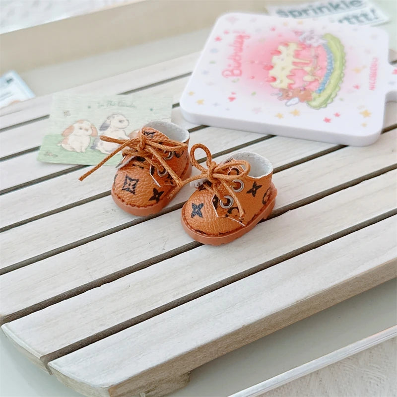 EZ For 17cm Labubu Mini Doll Clothes Outfit Four-leaf Flowers Hat Overalls Clothes Loafer Shoes Doll Accessories Sitting Party