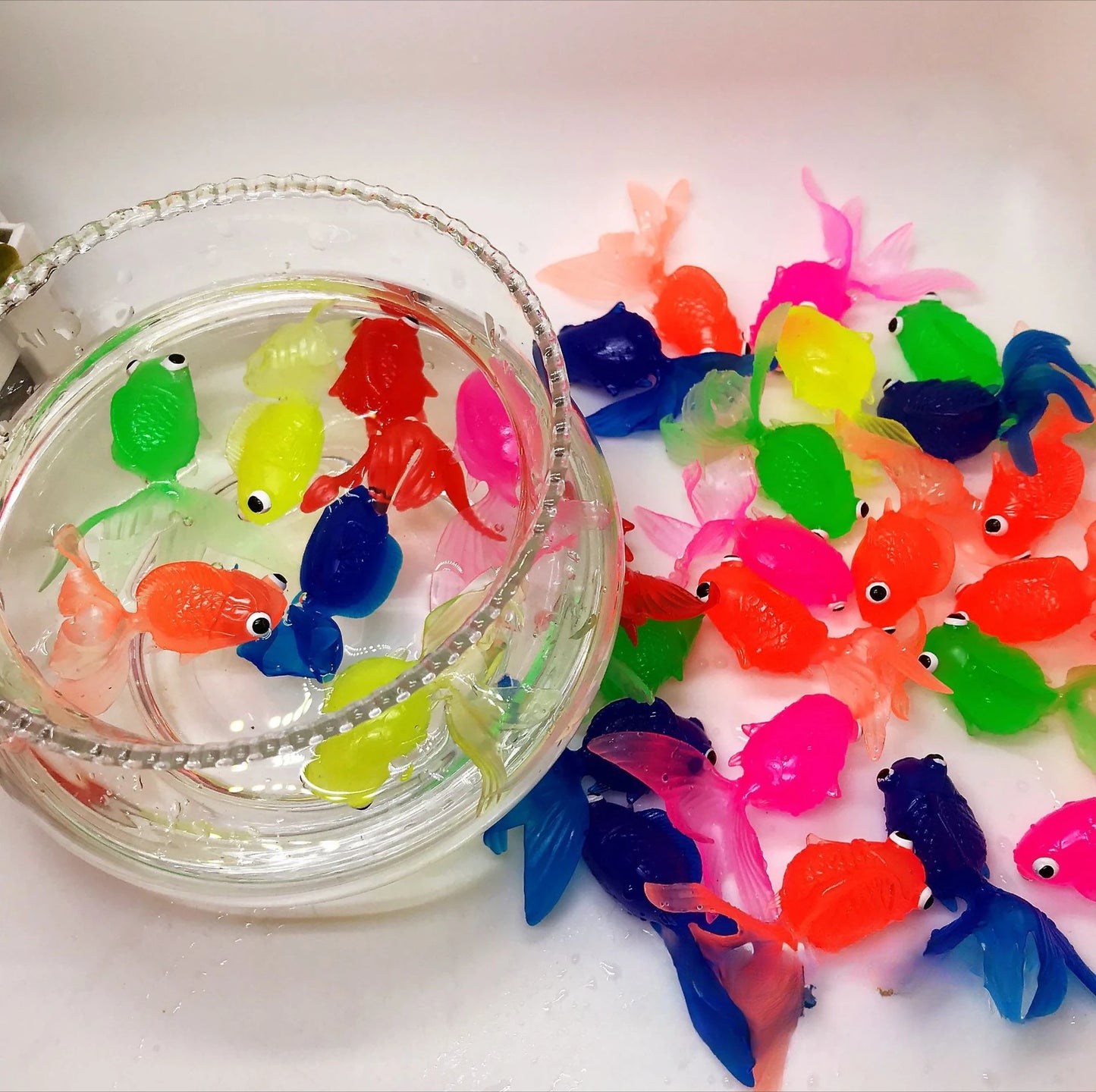 EZ Children's Water Toy Soft Rubber Marine Life Buoy Goldfish Net Fishing Model Swimming Bathtub Holiday Gift