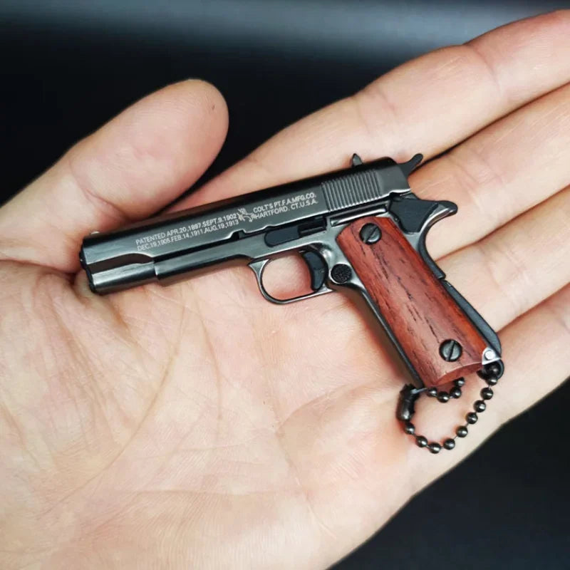 EZ 1:3 Scale Alloy Colt 1911 Pistol Mini Gun Metal Keychain 1911 Pistol Keychain Fidget Toy PUBG Gun Gift Pubg Decoration Toys