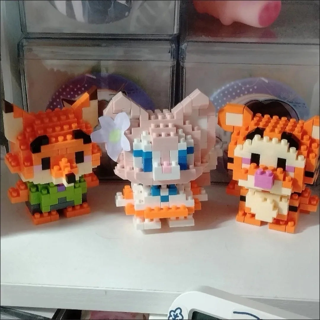 EZ Disney 108 Style Stitch LinaBell Hello Kitty Building Blocks Princess Cartoon Figrues Bricks Children's Assembly Toys Model Gift