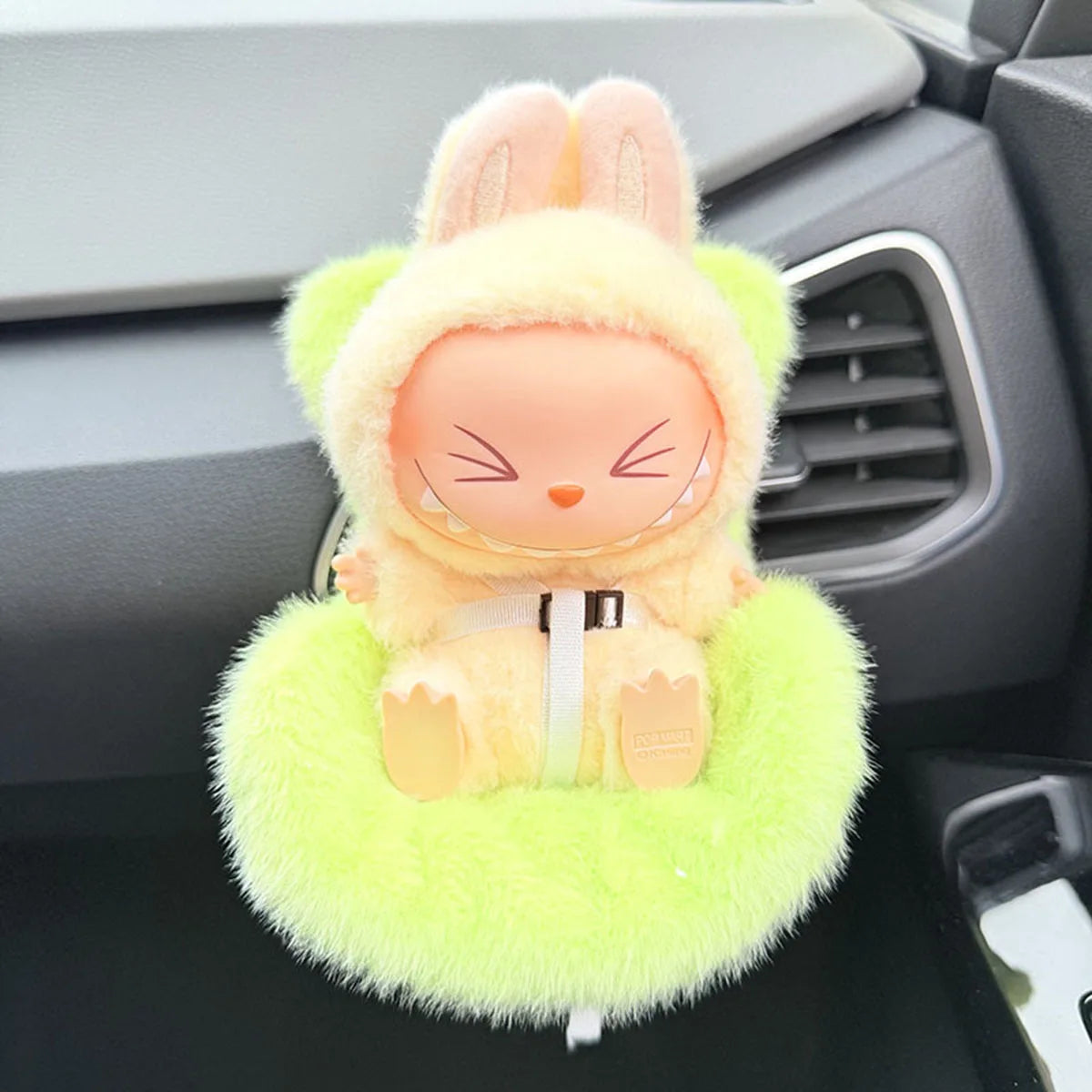 EZ Mini Cute Car Safety Seat Car Air Outlet Decoration Car Interior Decoration Ornament Suitable for 17cm labubu Dolls