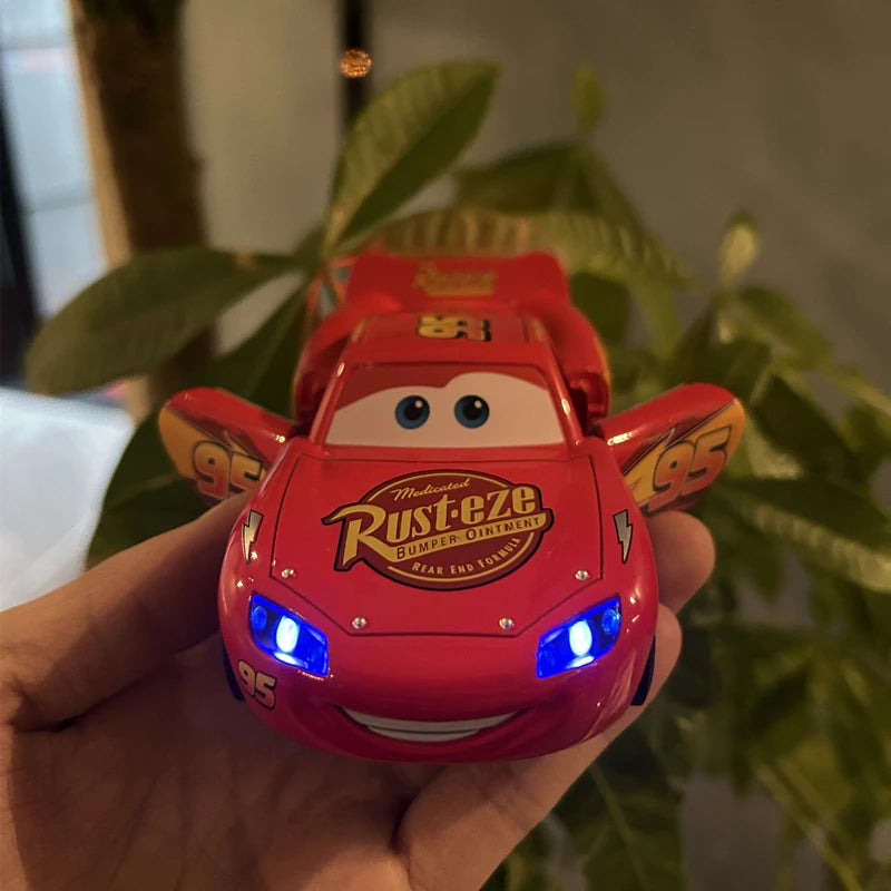 EZ Disney Toy Story 3 Model Car Lightning Mcqueen Metal Diecast With Lights Inertial Pull-Back Wheel Spit Out Your Tongue Cars Toys