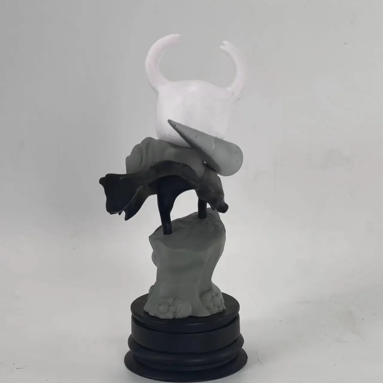EZ Aixlan Q Version Hollow Knight Figure Hollow Knight 11cm Wholesale PVC Action Figure Amine Christmas Gift Collectible Figurine