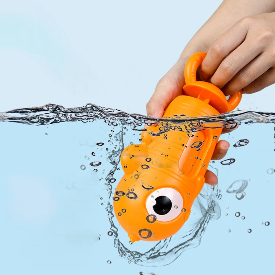 EZ Kids Pull-Out Water Gun Toys For Children Shark Cartoon Design Summer Play Beach Watergun Sprinkler Bathroom Shower Bath Toys
