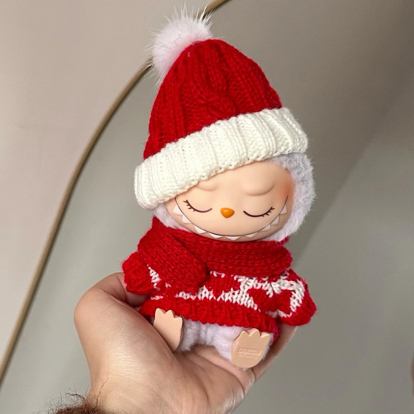 EZ 17cm Labubu doll Clothes  Macaron Labubu Christmas costumes Set V1 V2 Winter Christmas Sweater Scarf Set Clothing ﻿