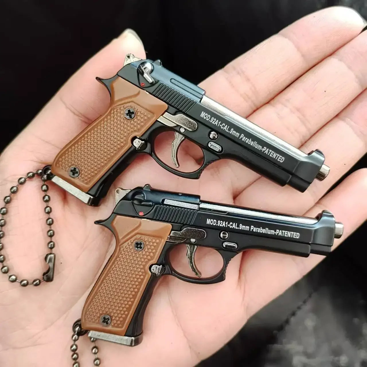 EZ 1:3 Scale 92f Alloy Pistol Keychain Mini Toy Gun Weapon Model Metal Keychain For Adult Kids Christmas Gift